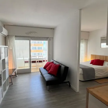 Apartamiento Vista Al Mar - Holiday Center En Rosas